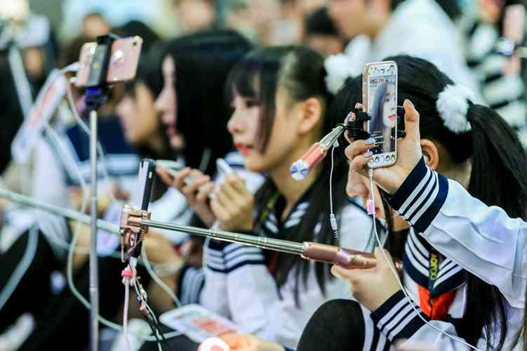 李子柒們盈利能力超越6成上市公司,網(wǎng)紅NCN如何撬動(dòng)資本市場(chǎng)?